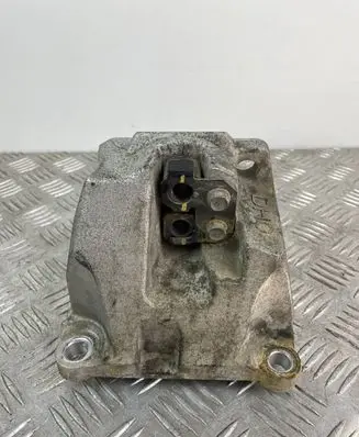 KIA Sorento Gearbox mounting bracket