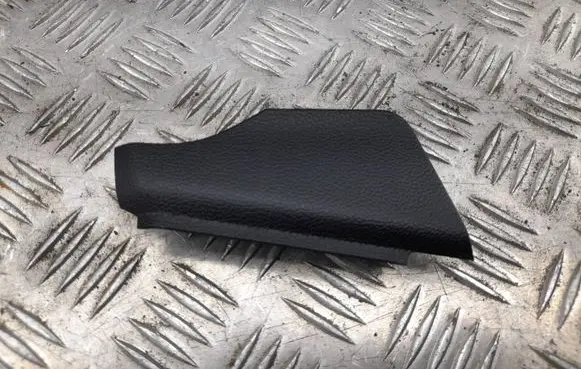Ford Mustang VI Panel trim FR3B63044F47A
