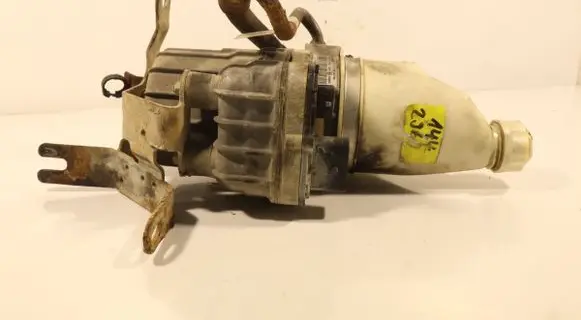 Opel Astra H Power steering pump 13109262
