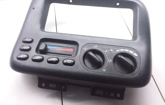 Chrysler Voyager Climate control unit 4677335K 2505B