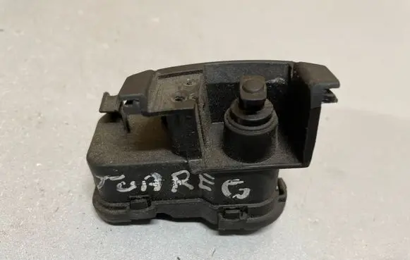 Volkswagen Touareg II Fuel tank cap lock 7P0810773D