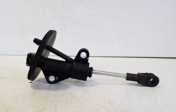 Fiat Tipo Clutch master cylinder 55190994