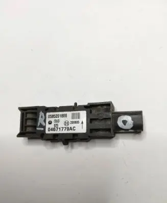 Jeep Cherokee Airbag deployment crash/impact sensor 04671779AC 0585201886 200805
