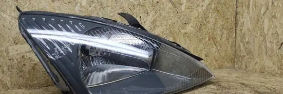 Ford Focus Headlight/headlamp 03020000 EEFR4291