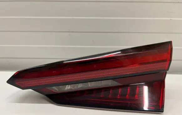 Audi S5 Facelift Tailgate rear/tail lights 8W6945094F