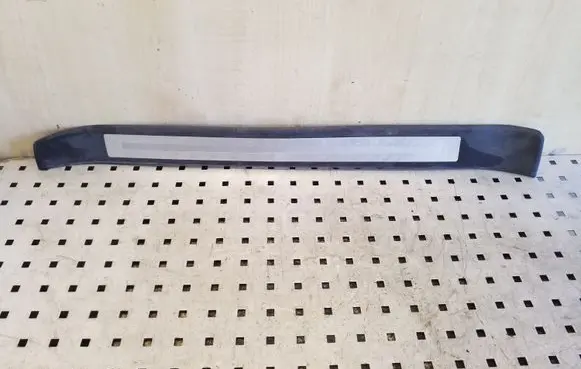 Front sill trim cover