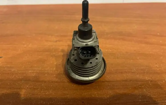 Land Rover Discovery Sport AdBlue injector FX23189E3AA