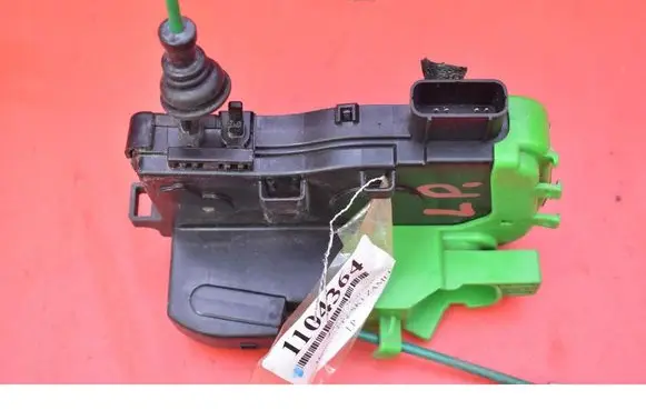 Hyundai i40 Front door lock 813103Z000
