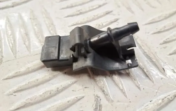 Toyota Avensis T270 Windshield washer spray nozzle 8538112320