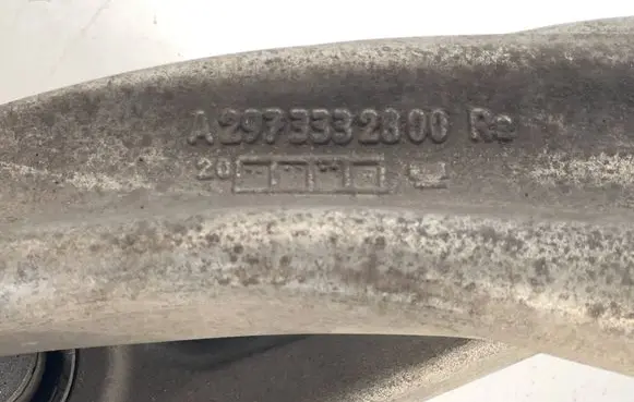 Mercedes-Benz EQE v295 Front wheel hub spindle knuckle A2973332800 2970400 2971800