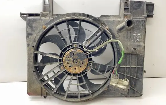 Volvo 850 Radiator cooling fan shroud 9161825 9274