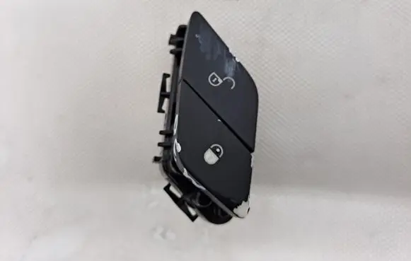 Mercedes-Benz C W205 Central locking switch button A2059055151