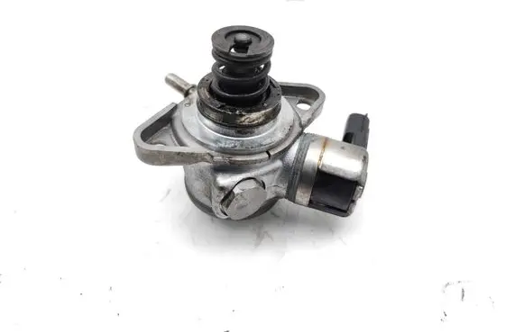 Nissan Pulsar Fuel injection high pressure pump 8201437992 166307214R