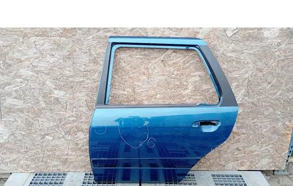 Nissan Primera Rear door 