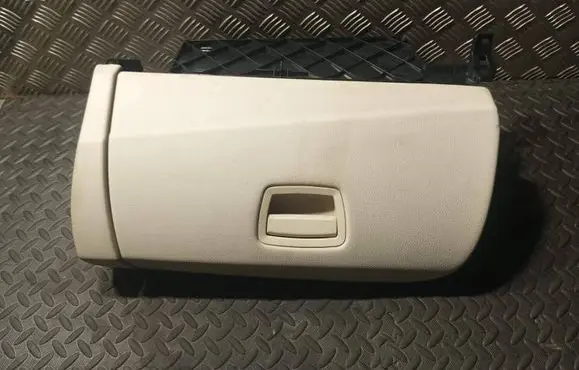 BMW 6 F12 F13 Glove box 9197573 105024083 13318810