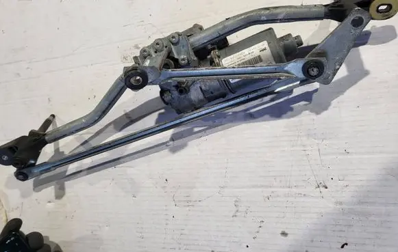 Audi A5 8T 8F Front wiper linkage and motor 8T1955119B 8J1955119