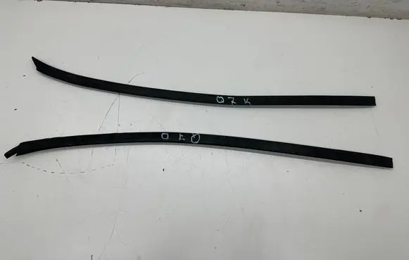 Audi Q7 4L Windshield trim 4L0854328