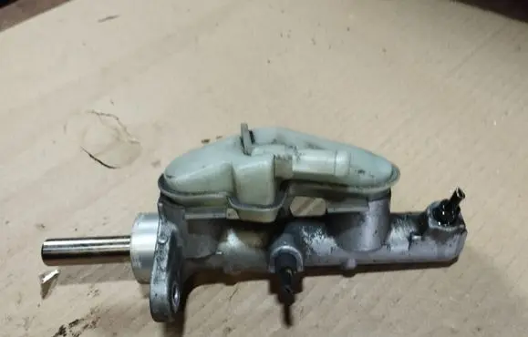 Honda Civic Master brake cylinder