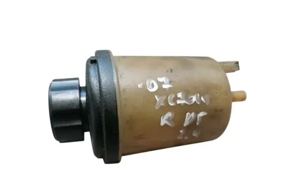 Power steering fluid tank/reservoir