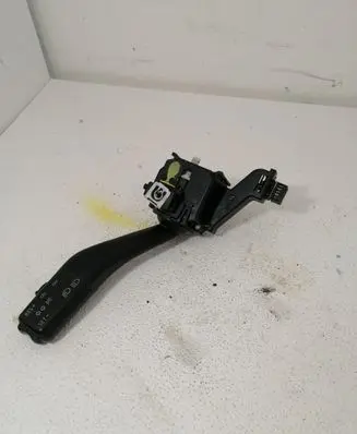 Volkswagen PASSAT B7 Indicator stalk 1K0953513A