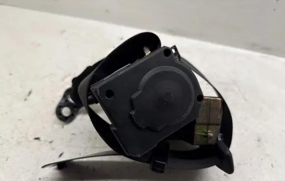 Volkswagen PASSAT B5.5 Rear seatbelt 3B9857805D 0416279 33018615