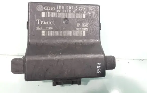 Audi A3 S3 8P Gateway control module 1K0907530B 1K0907951