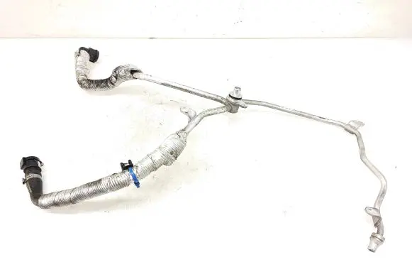 Coolant pipe/hose