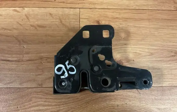 Audi A4 S4 B7 8E 8H Engine bonnet/hood lock/catch 8E0823509C