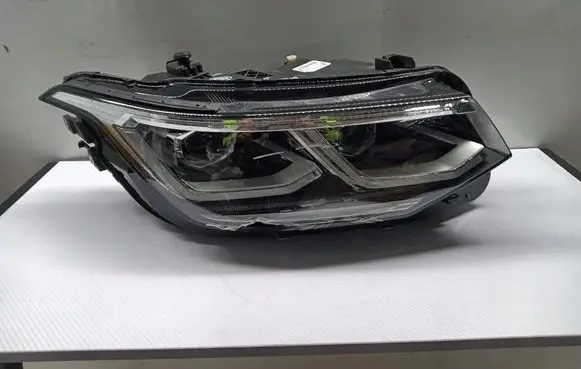 Volkswagen Tiguan Headlight/headlamp 5nb941082g