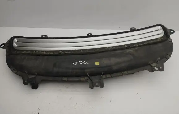 Audi A2 Bonnet/hood grill 8Z0819915
