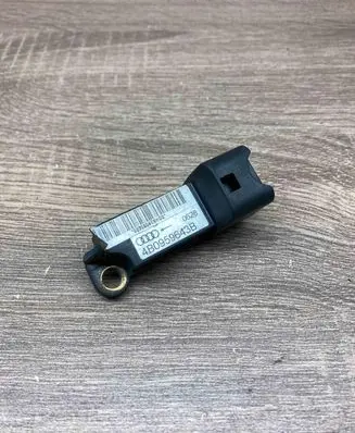 Audi A6 S6 C5 4B Airbag deployment crash/impact sensor 4B0959643B USED