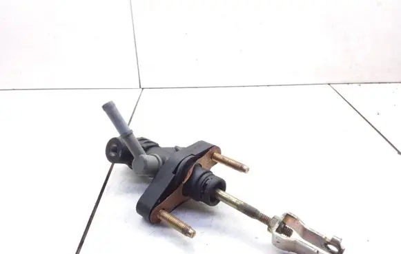 Toyota Corolla Verso E121 Clutch slave cylinder 