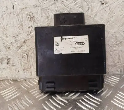 Audi A6 S6 C7 4G Voltage converter/converter module 8K0959663F