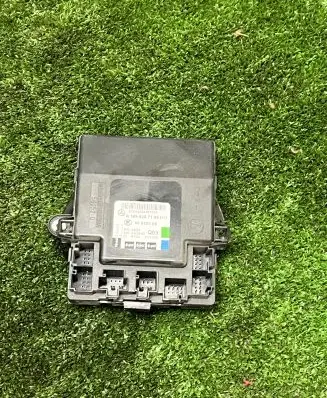 Mercedes-Benz A W169 Door control unit/module A1698207126 05072302 02044204297103