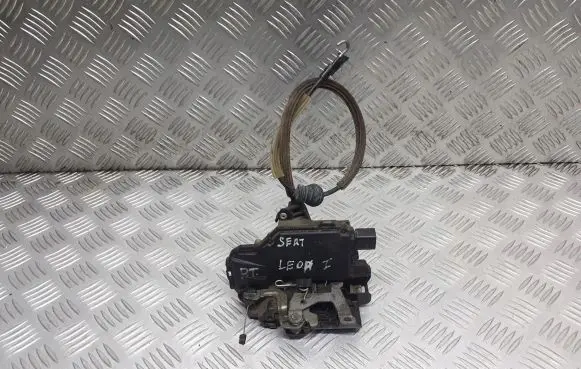 Seat Leon (1M) Rear door lock