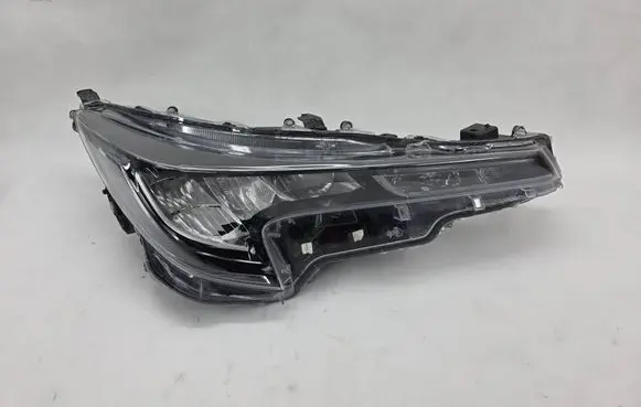 Toyota Corolla E210 E21 Headlight/headlamp 8111002S60