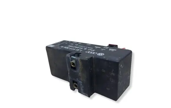 Volkswagen Golf IV Coolant fan relay 1J0919506MKASACJ 1J0919506M