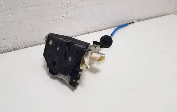 Audi A4 S4 B8 8K Front door lock 8J1837015C