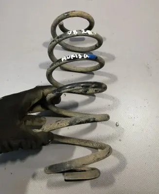 Toyota Auris 150 Rear coil spring