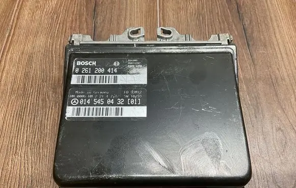 Mercedes-Benz C W202 Engine control unit/module 0145450432 0261200414 A0145450432