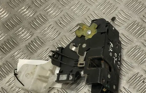 Volkswagen Caddy Front door lock 3B1837016BR