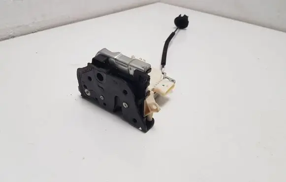 Audi A4 S4 B8 8K Rear door lock 8K0839016C