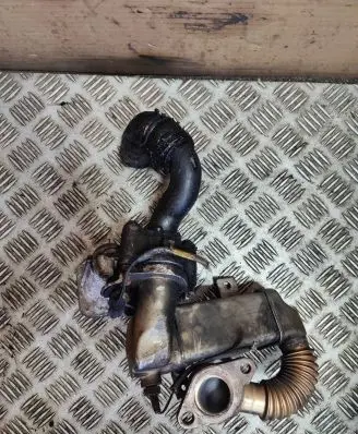Renault Trafic III (X82) EGR valve cooler H8201068965