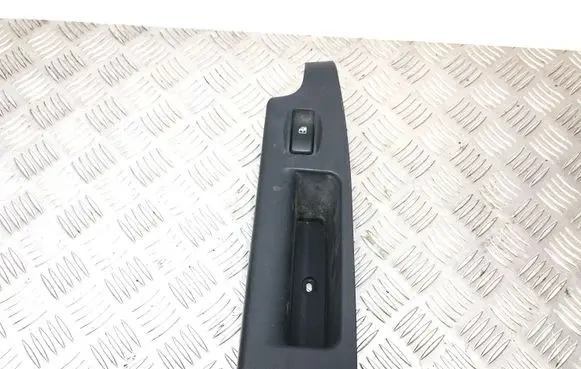 KIA Sorento Electric window control switch 478525B112 FYSR06 R15W