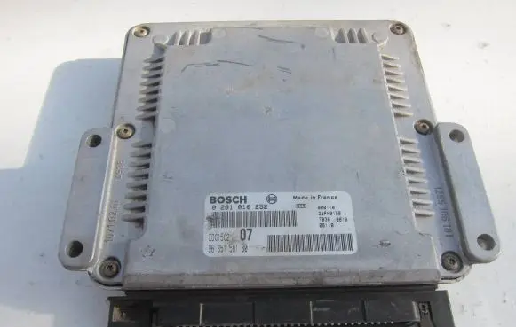 Peugeot 406 Engine control unit/module 0281010252 9635158180 EDC15C2