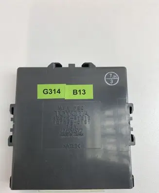 Toyota Prius (NHW20) Power management control unit 8967047010