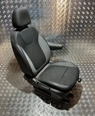 Opel Crossland X Front passenger seat DG23434