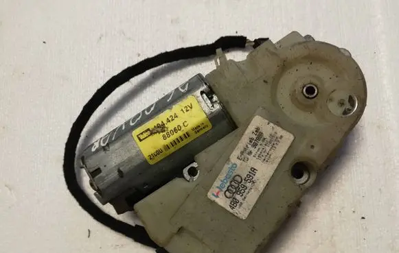 Audi A4 S4 B5 8D Sunroof motor/actuator 4B0959591A 90789B 1227512