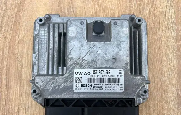 Audi A3 S3 8V Engine control unit/module 05E907309 0261S16449