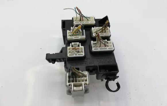 Toyota Corolla Verso E121 Fuse box set 278273505020